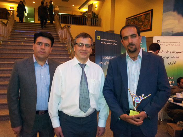 kashan -alireza ,azaheri - ali reza mazaheri -atre gole mohammadi- golabصادرات اسانس،عطر گل محمدی،عطر گل سرخ،نشست تجاری،نشست بین المللی،نشست ایران روسیه،تعامل اقتصادی،علیرضا مظاهری،مهندس علیرضا مظاهری،علی رضا مظاهری،